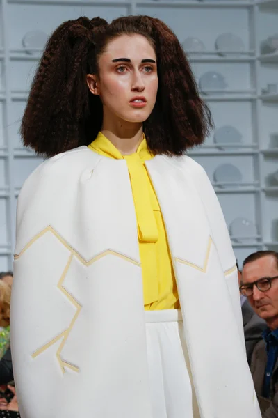 Look 5